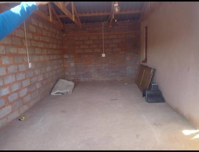 2 BEDROOM HOUSE FOR SALE IN GREENFIELD